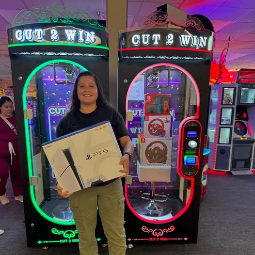 Cut 2 Win Prize Game Machine – Deluxe String Cutting Arcade Cabinet | HomingGame Factory