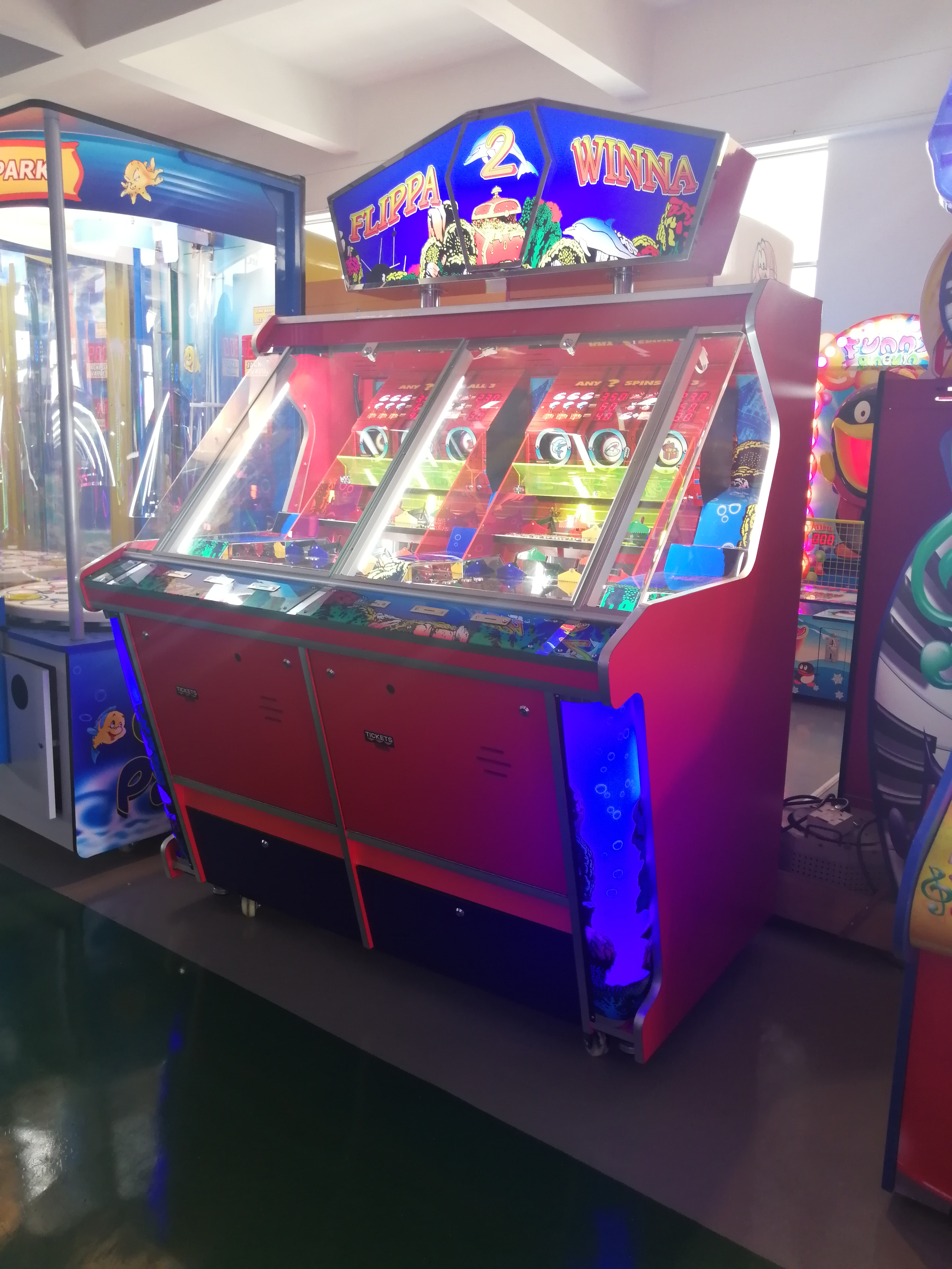 Ocean Park Flippa Winna Coin Pusher  Flip Dice Lottery Arcade Game by HomingGame